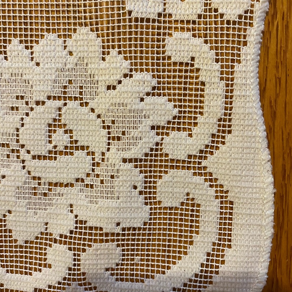 White Polyester Lace Rectangular Tablecloth - Picture 5 of 7